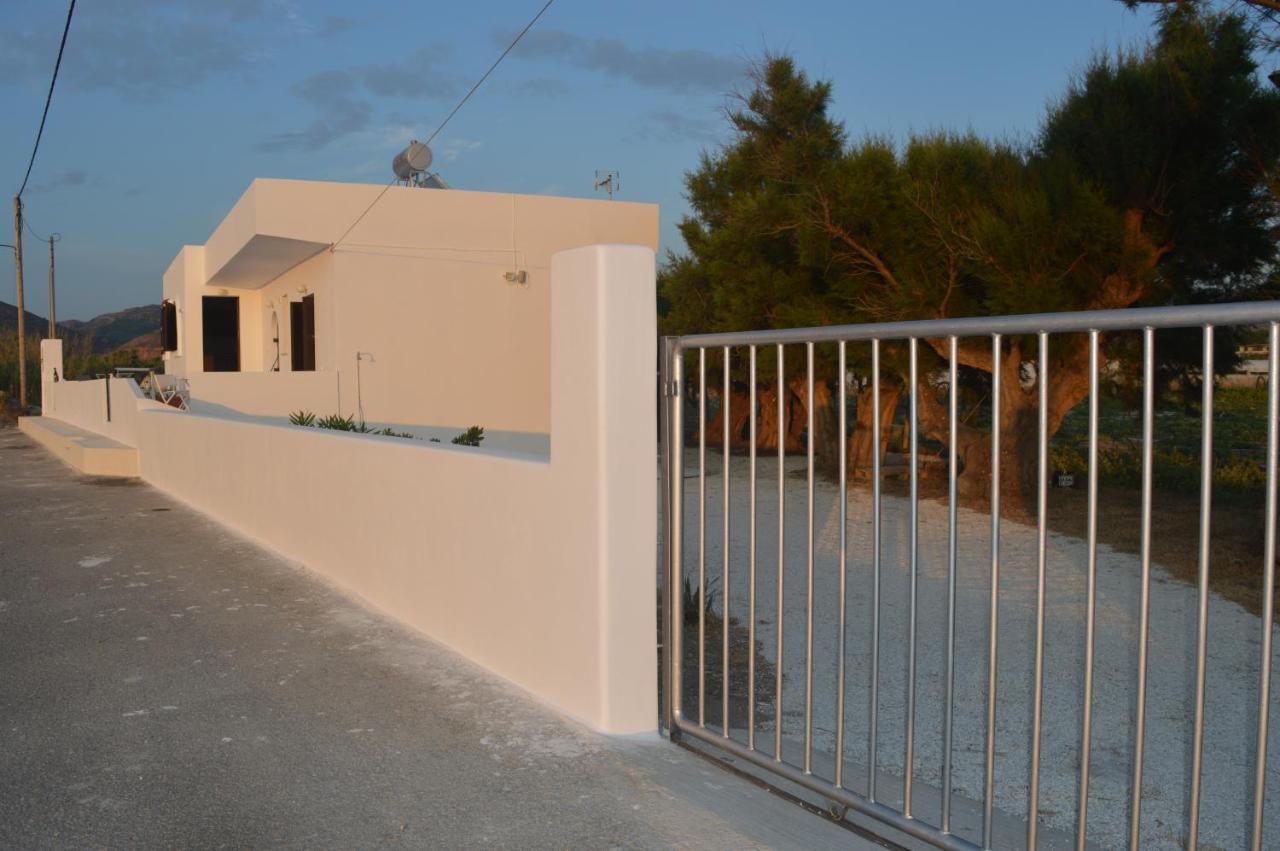 Villa Waves House Kíssamos Esterno foto